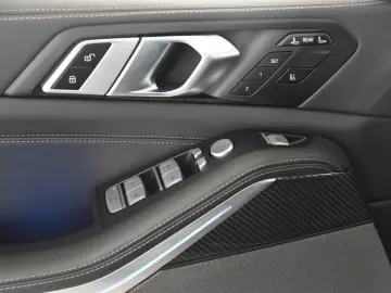 BMW X7 xDrive40d M Sport Pro Pano AHK Gestik H&K LED