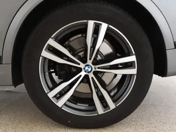 BMW X7 xDrive40d M Sport Pro Pano AHK Gestik H&K LED