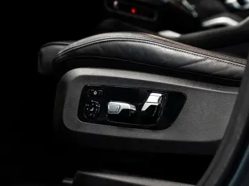 BMW X6 M60  MPro  B&W  Massage  Pano  Soft