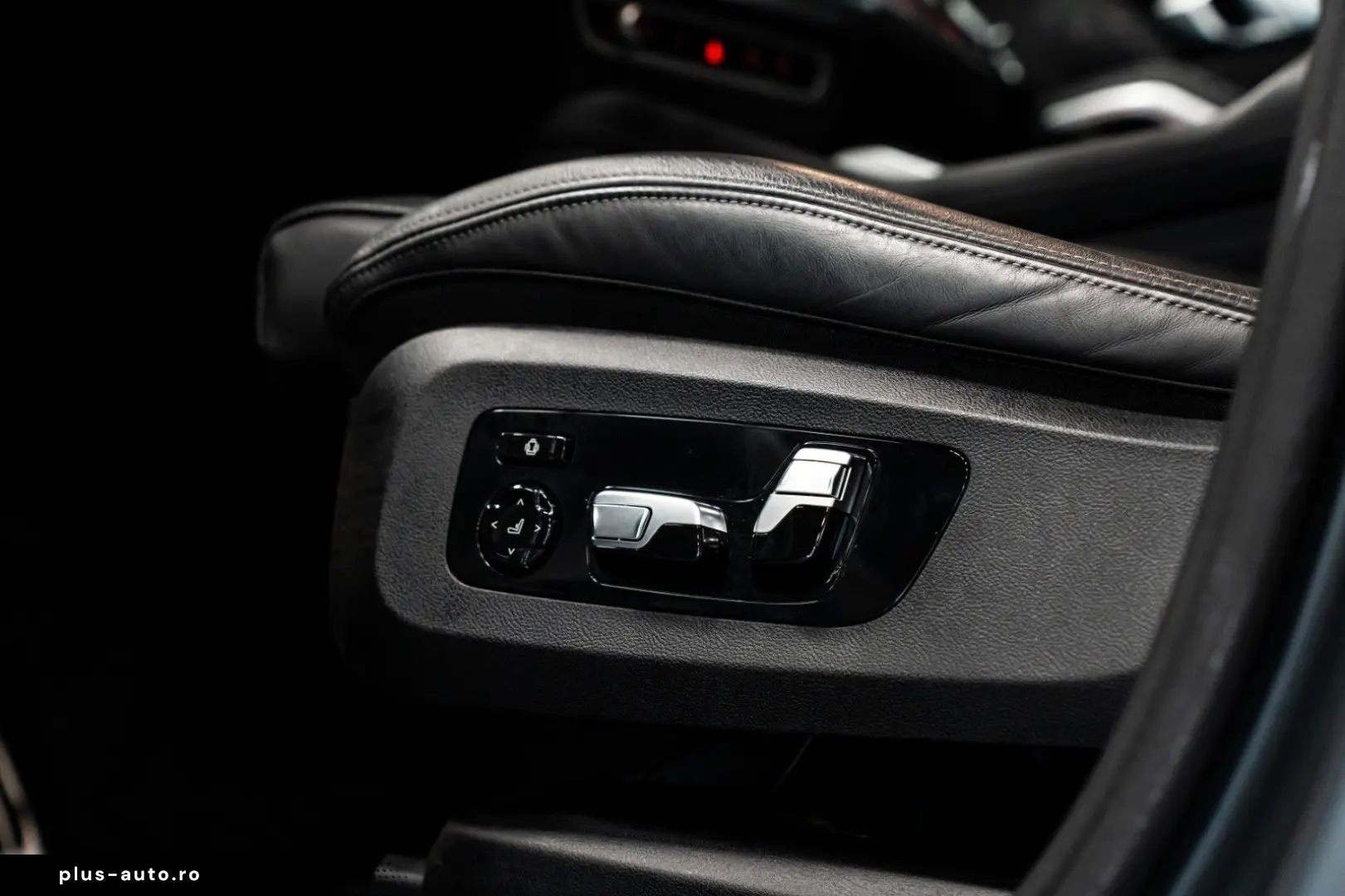 BMW X6 M60  MPro  B&W  Massage  Pano  Soft