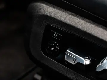 BMW X6 M60  MPro  B&W  Massage  Pano  Soft