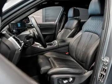 BMW X6 M60  MPro  B&W  Massage  Pano  Soft