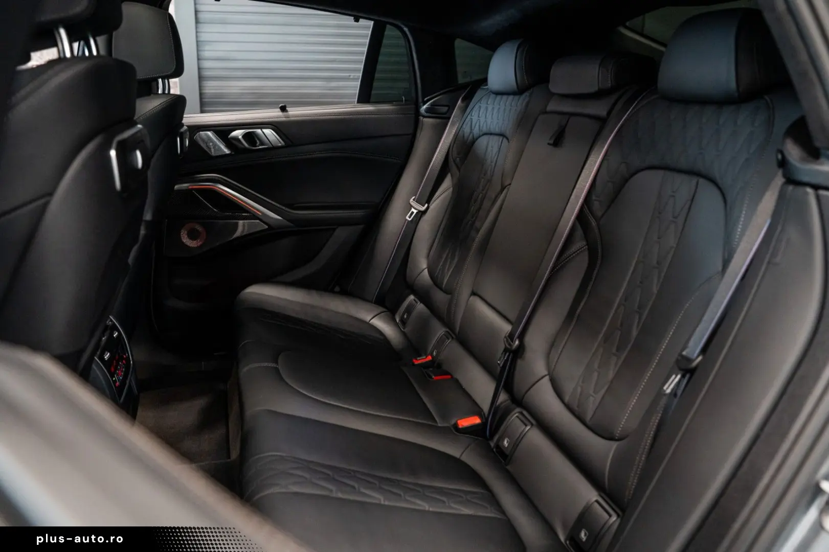 BMW X6 M60  MPro  B&W  Massage  Pano  Soft