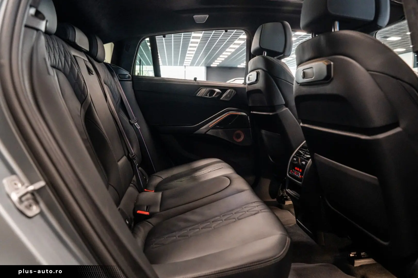 BMW X6 M60  MPro  B&W  Massage  Pano  Soft
