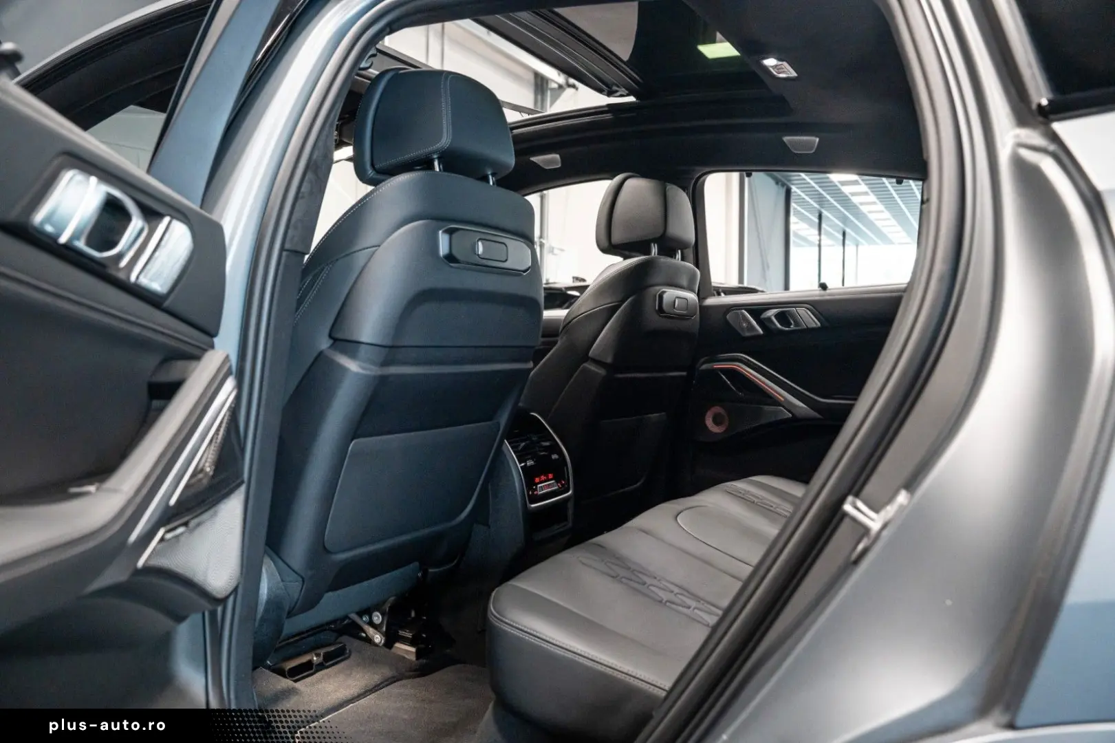 BMW X6 M60  MPro  B&W  Massage  Pano  Soft
