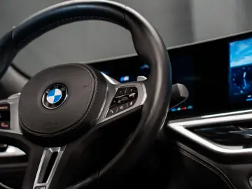 BMW X6 M60  MPro  B&W  Massage  Pano  Soft