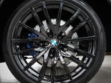BMW X6 M50i LIVE-COCKPIT LED HIFI SHADOW-LINE 1-HAND