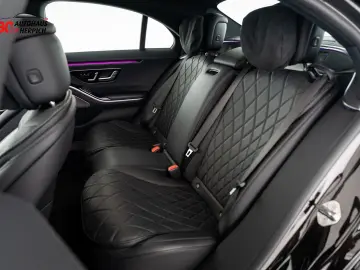 MERCEDES-BENZ S 400 d 4M Pano AIRMATIC Burmester Fah…