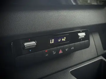 MERCEDES-BENZ Sprinter 317 CDI RWD L3 KAMERA NAVI 1-HAND AHK