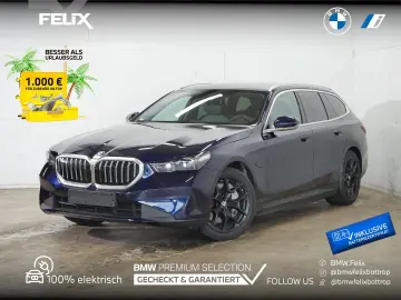 BMW 550e xDrive Touring ICONIC GLOW 19 ALU PANORAMA