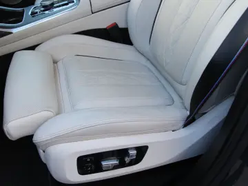 BMW X7 xDrive 40 d M Sport  Kristall Standh. Sky