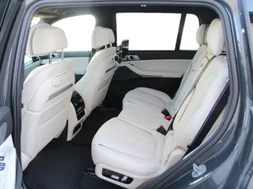BMW X7 xDrive 40 d M Sport  Kristall Standh. Sky