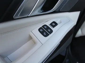 BMW X7 xDrive 40 d M Sport  Kristall Standh. Sky