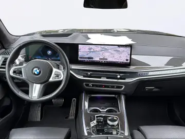 BMW X7 xDrive40d M Sport Pro 22  SKY Pano HK ACC 360