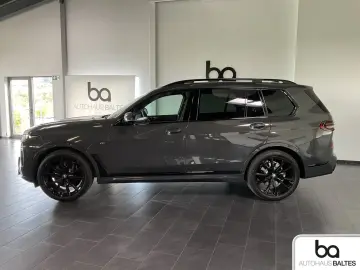 BMW X7 xDrive 40d M Sport Pro 6Sitz 22  Soft Ico AHK