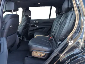 BMW X7 xDrive40d M Sportpaket   AHK 360  STANDHZ RFK