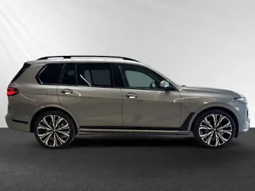 BMW X7 xDrive40d Inkl. € 1.190 Zubehörbonus  M Sport