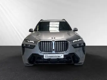 BMW X7 xDrive40d Inkl. € 1.190 Zubehörbonus  M Sport