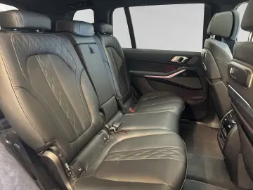 BMW X7 xDrive40d Inkl. € 1.190 Zubehörbonus  M Sport