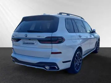 BMW X7 xDrive40d Inkl. € 1.190 Zubehörbonus  M Sport