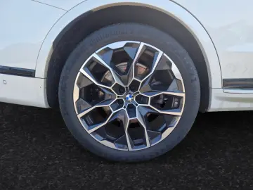 BMW X7 xDrive40d Inkl. € 1.190 Zubehörbonus  M Sport