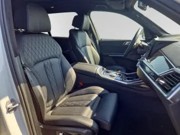 BMW X7 xDrive40d Inkl. € 1.190 Zubehörbonus  M Sport
