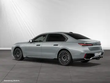 BMW 740d xDrive Inkl. € 1.190 Zubehörbonus M Sport A