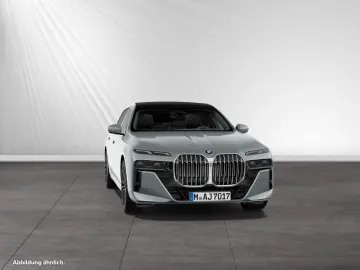 BMW 740d xDrive Inkl. € 1.190 Zubehörbonus M Sport A