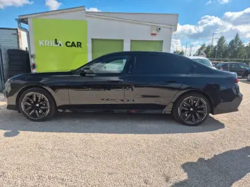 BMW 740 d xDrive M Sport Sky B&W Massage
