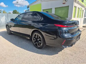 BMW 740 d xDrive M Sport Sky B&W Massage