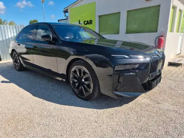 BMW 740 d xDrive M Sport Sky B&W Massage