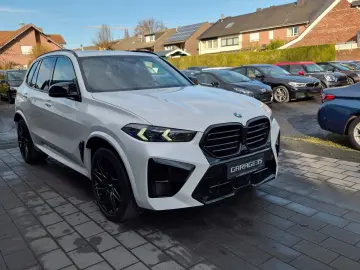 BMW X5 M Competition AKRAPOVIC B&W SKY M´DRIVERS AHK