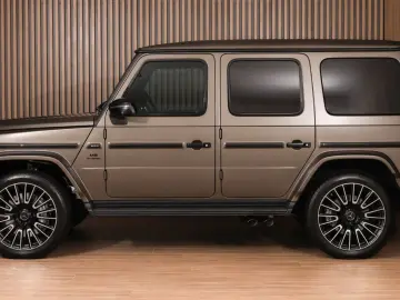 MERCEDES-BENZ G63-AMG-V8-FACELIFT-MANUFAKTUR-COOL-SE…