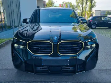 BMW XM 4.4i V8 LNP 190€ 8 Fach Bereift