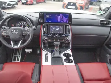 LEXUS LX 600 F SPORT