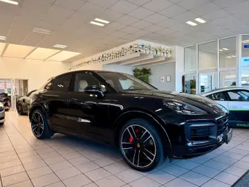 PORSCHE Cayenne Coupe GTS Luftfederung HeadUp ACC 22