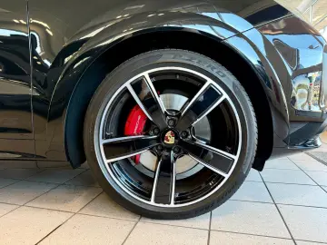 PORSCHE Cayenne Coupe GTS Luftfederung HeadUp ACC 22