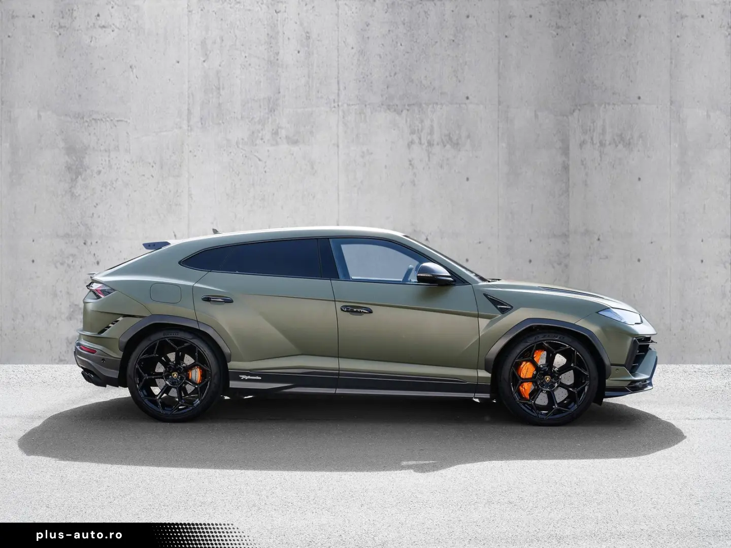 LAMBORGHINI Urus Performante Verde Turbine  Pano  B&O