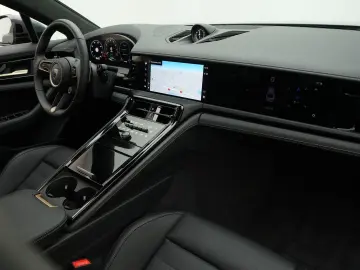 PORSCHE Panamera Turbo S E-Hybrid
