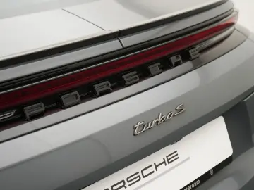 PORSCHE Panamera Turbo S E-Hybrid