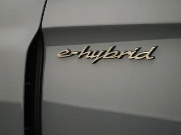 PORSCHE Panamera Turbo S E-Hybrid