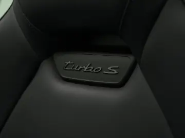 PORSCHE Panamera Turbo S E-Hybrid