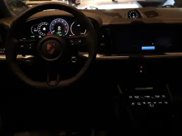 PORSCHE Cayenne E-Hybrid HA-Lenk SpDes SpAbg Luft ACC 22