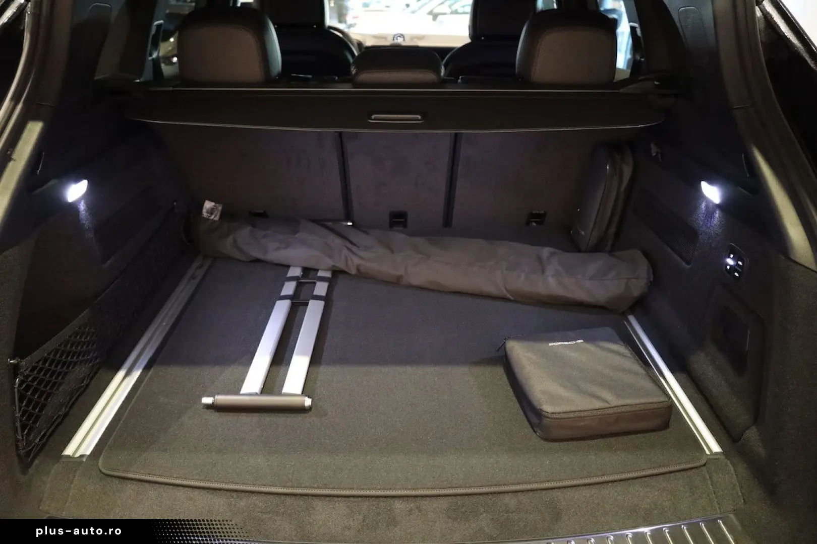 PORSCHE Cayenne E-Hybrid HA-Lenk SpDes SpAbg Luft ACC 22