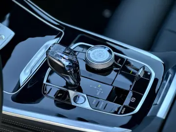 ALPINA XB7 Black Line AHK B&W HiFi Standheizung