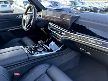ALPINA XB7 Black Line AHK B&W HiFi Standheizung