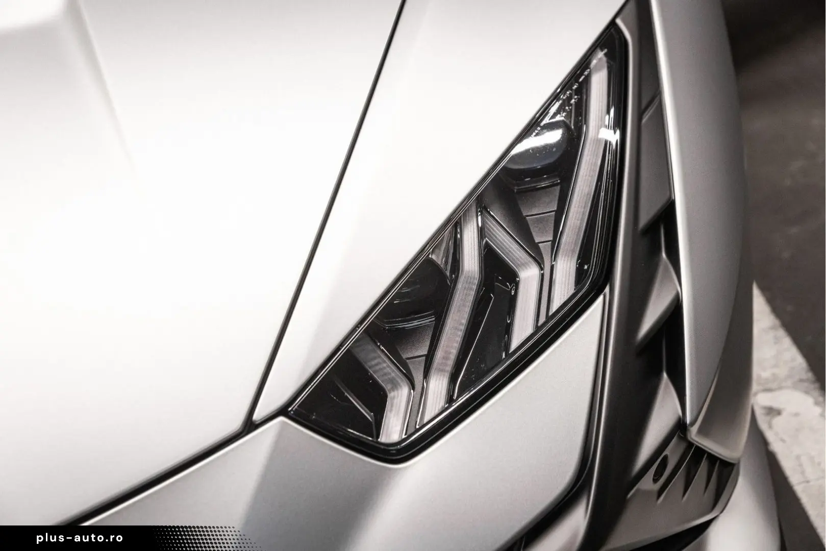 LAMBORGHINI Huracán Tecnica MY2023   Grigio Artis Matte