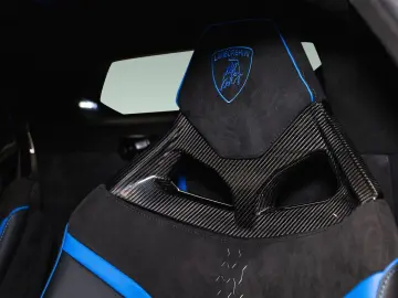 LAMBORGHINI Huracán Tecnica MY2023   Grigio Artis Matte