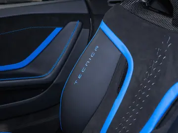 LAMBORGHINI Huracán Tecnica MY2023   Grigio Artis Matte