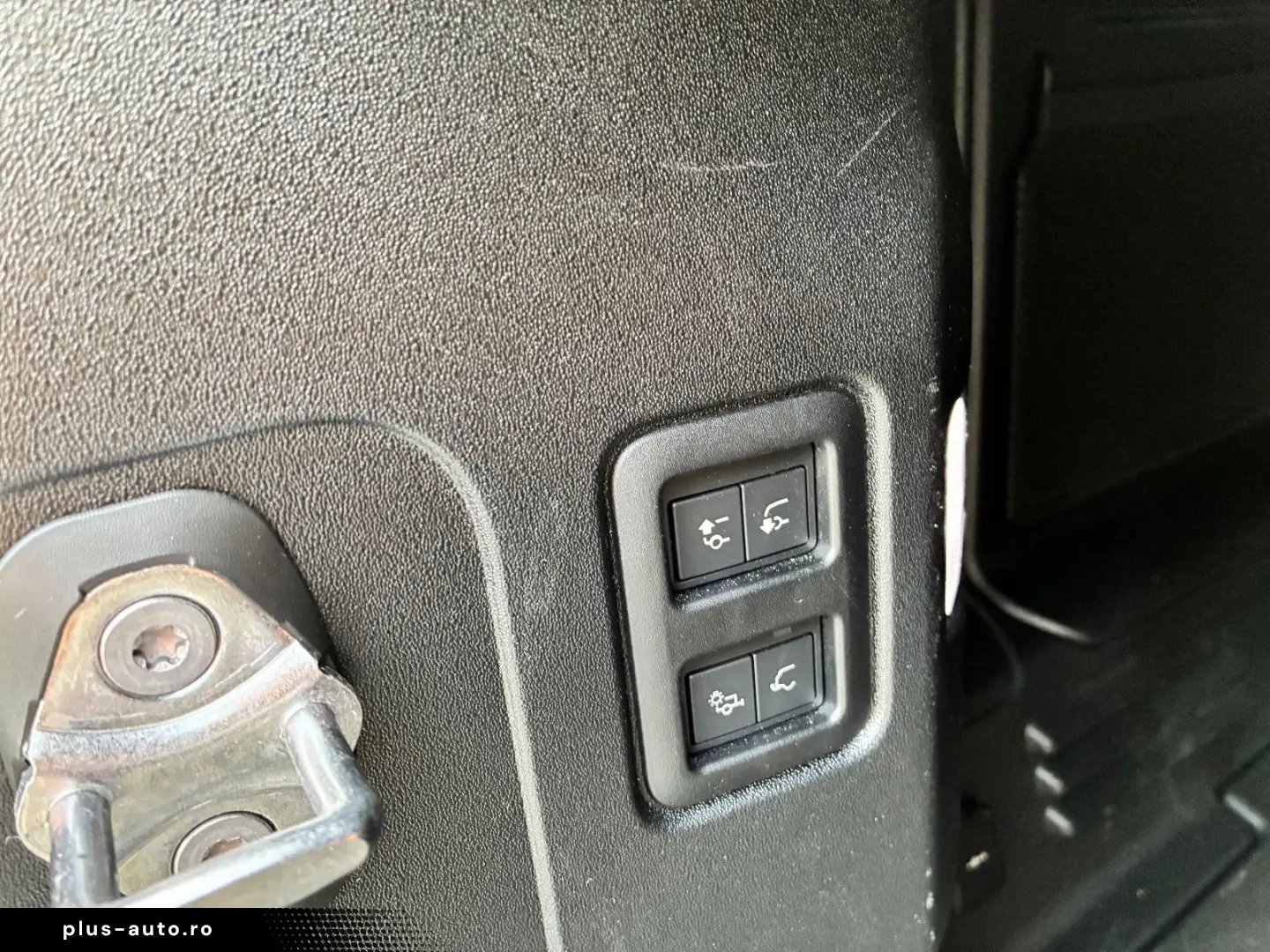 LAND ROVER Defender 110 D250 AWD  X-DYNAMIC  HSE 20 MY25